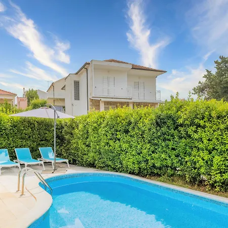 Liza Hvar Island 4* هفار