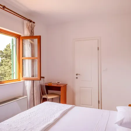 فندق Liza Hvar Island هفار