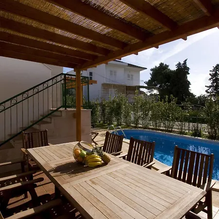 فندق Liza Hvar Island